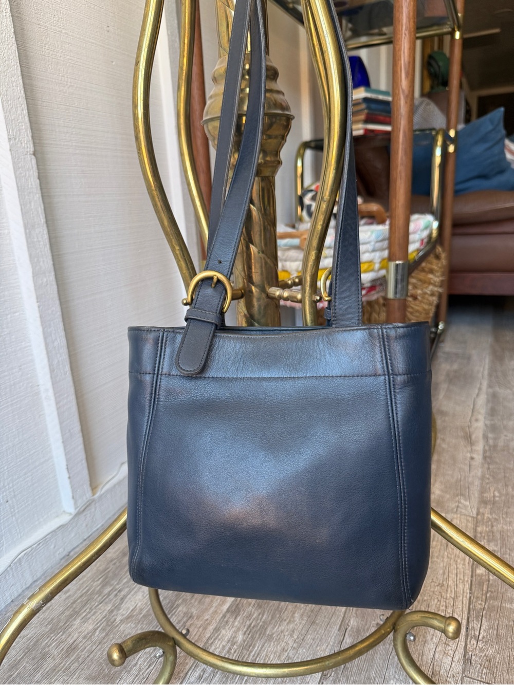 VTG Coach | SOHO Buckle Bag | Navy
Gently Loved - Picture 5 of 14